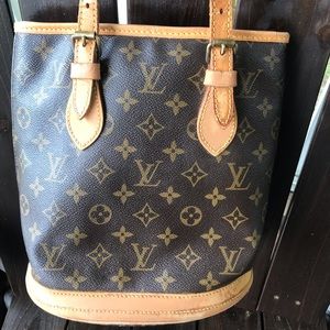 Louis Vuitton bucket bag date code is DK2088